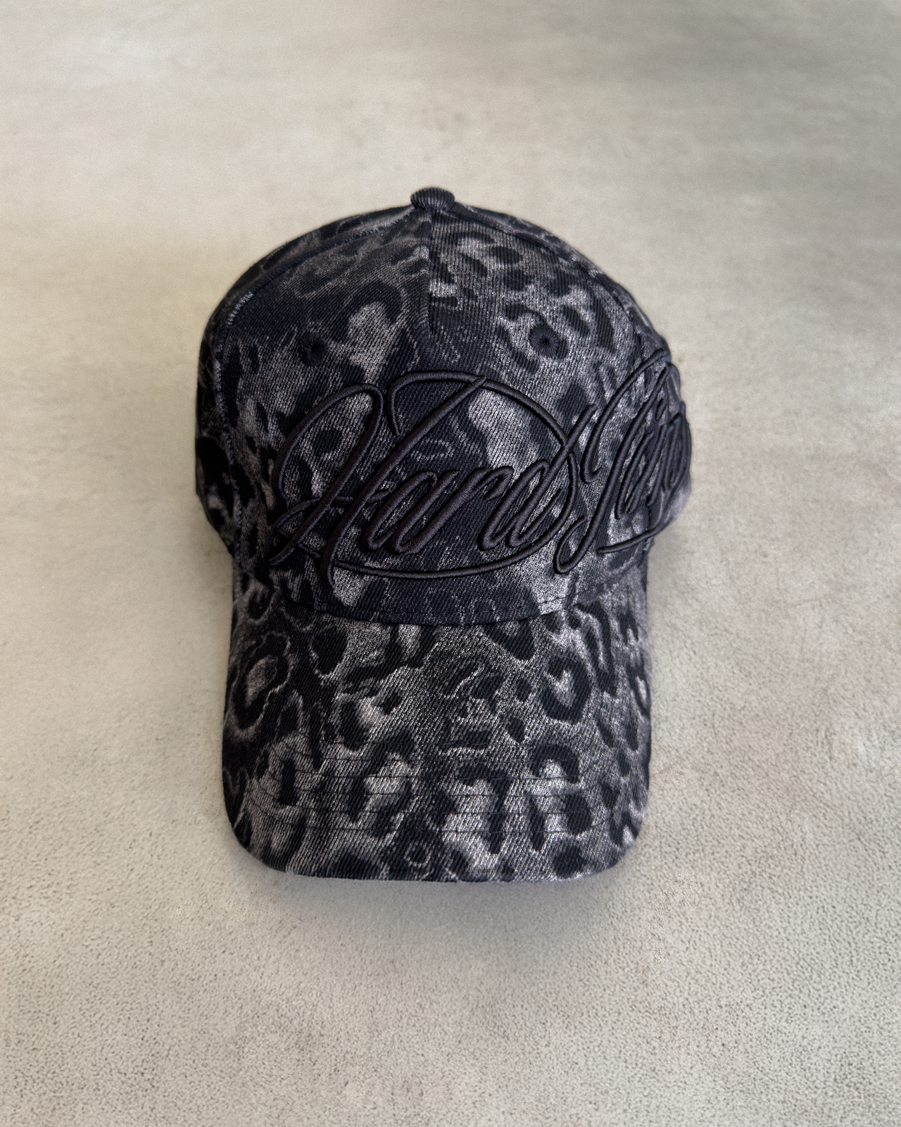 HARD TIMES LEOPARD FADED BLACK